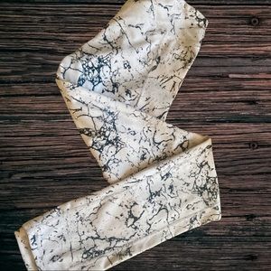 Garage white marble leggings